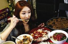 娱乐吃瓜酱吃饭视频大全,盘点热门视频大全，一网打尽娱乐圈新鲜事